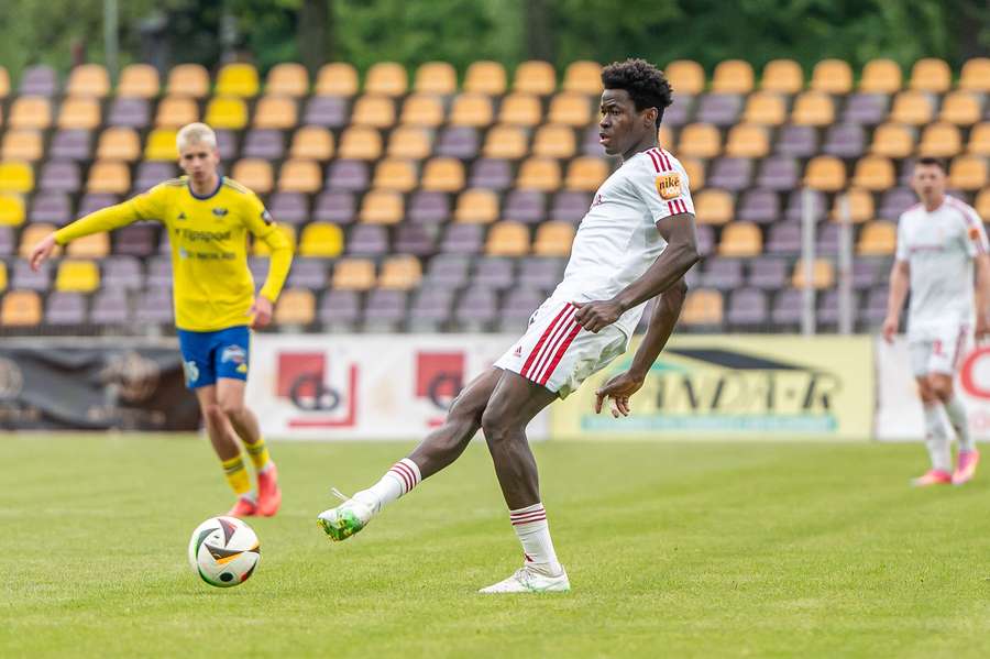 Mensah by sa mal sťahovať so Sparty.