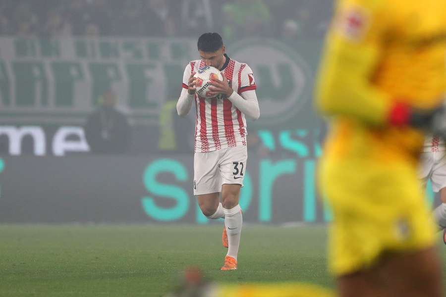 Grifo uspěl z penalty.