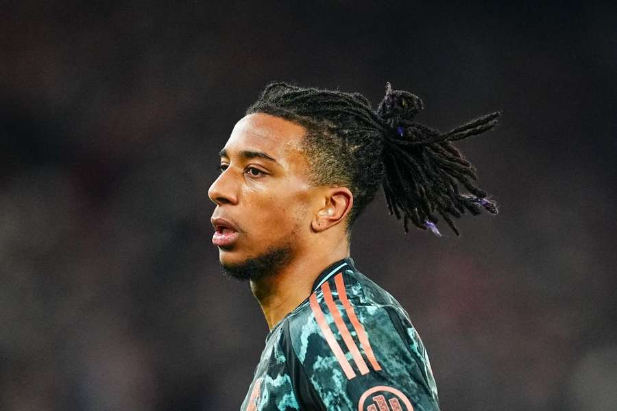 Olise em destaque no Bayern Munique