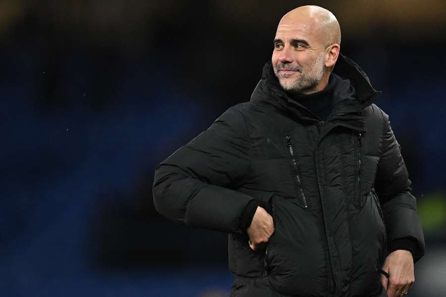 Manchester City, de Guardiola (foto), conhece os caminhos que conduzem ao título da Premier League