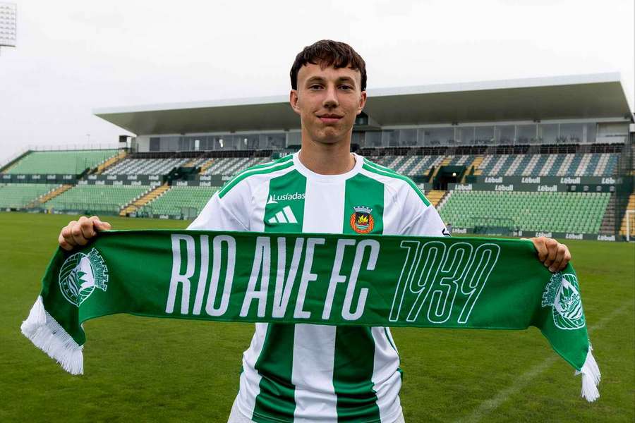 Šiler se upsal portugalskému Rio Ave. Šiler se upsal portugalskému Rio Ave.
