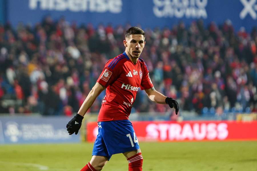 Srb Srdjan Plavšič je v hledáčku Baníku Ostrava.