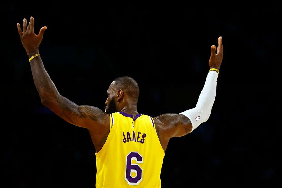 LeBron James segue em busca de seu quinto anel de campeão da NBA