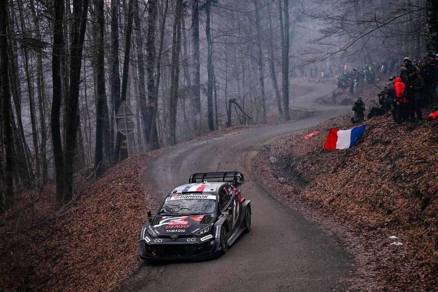 Ogier vede po třetím dnu pořadí Rallye Monte Carlo o 20,3 sekundy.