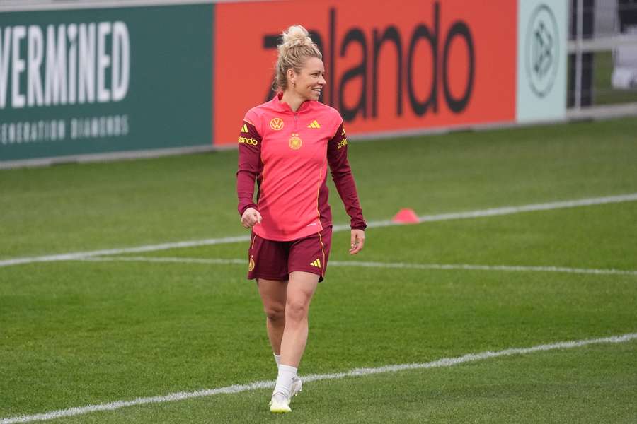 Hatte gute Laune beim Training: Linda Dallmann. Hatte gute Laune beim Training: Linda Dallmann.