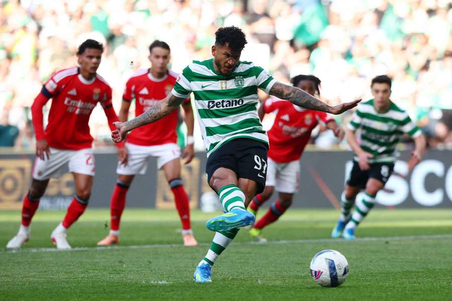 Suárez falhou penálti que podia ter deixado o Sporting em vantagem