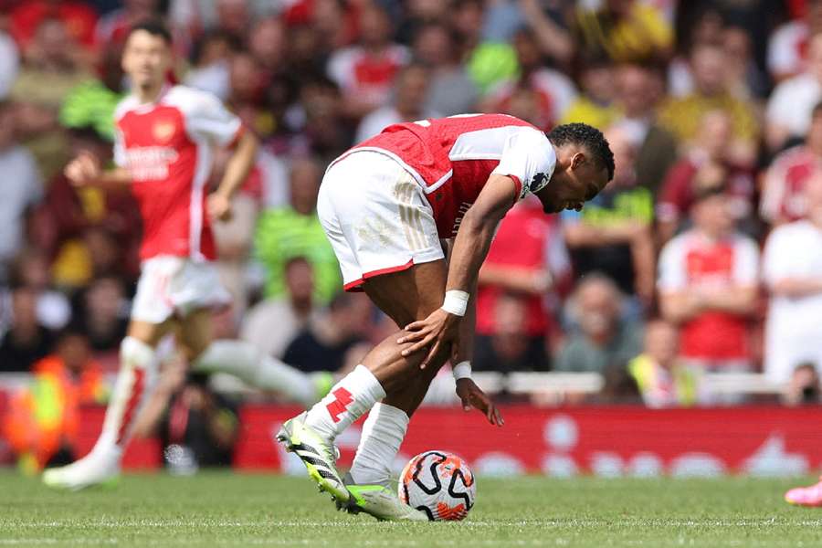 Timber suffered his knee injury against Forest