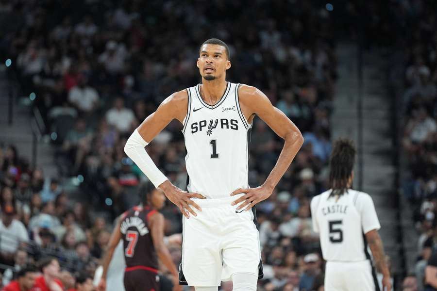 Wembanyama vlétl do zápasu jako uragán. Wembanyama vlétl do zápasu jako uragán.