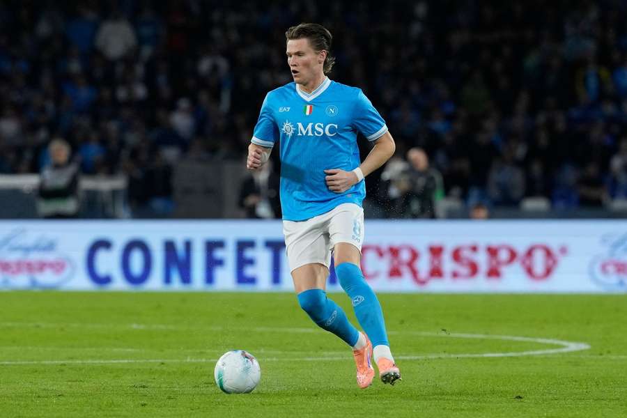 McTominay, médio do Nápoles McTominay, médio do Nápoles