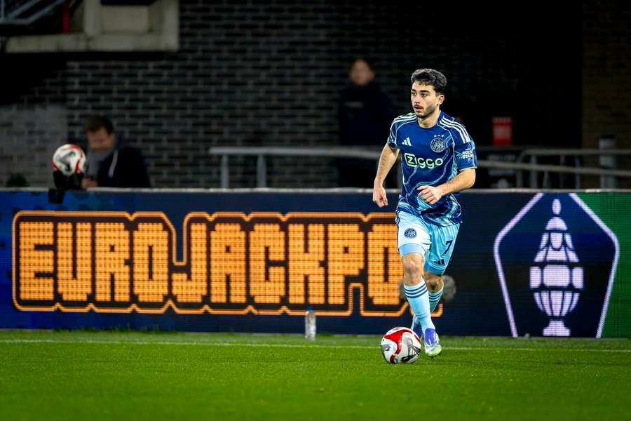 Ajax's Raul Moro on the ball during the KNVB Beker game against Excelsior Maassluis Ajax's Raul Moro on the ball during the KNVB Beker game against Excelsior Maassluis