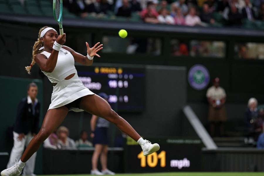 Coco Gauff caiu perante a compatriota Emma Navarro