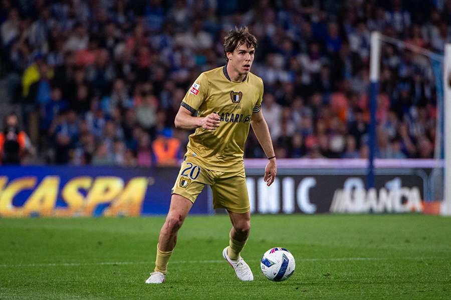 Gustavo Sá je ve 21 letech kapitánem Famalicaa. Gustavo Sá je ve 21 letech kapitánem Famalicaa.