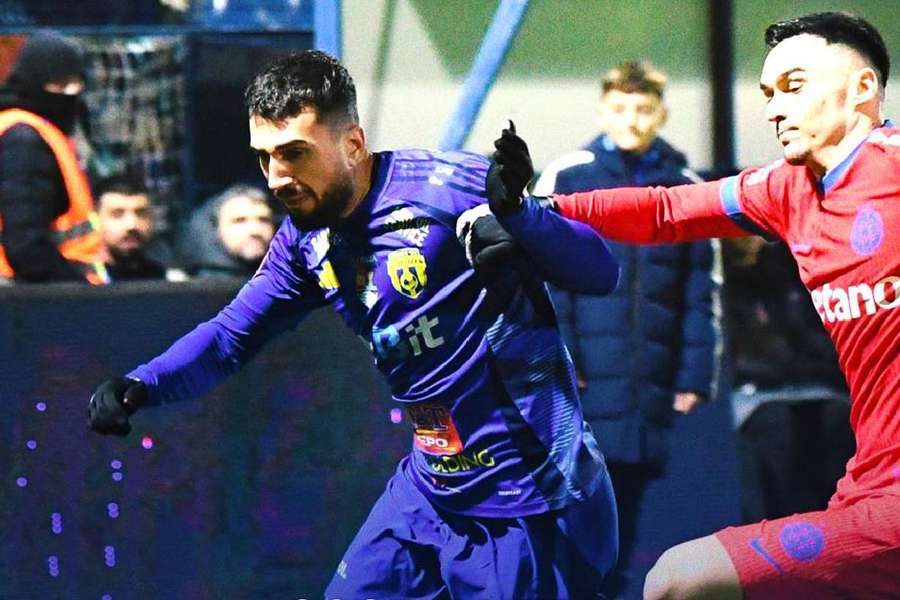 FCSB se impune la Clinceni în fața Unirii Slobozia, scor 2-0 FCSB se impune la Clinceni în fața Unirii Slobozia, scor 2-0