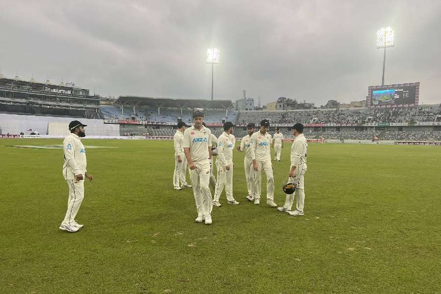 Bad light ended play on day three in Mirpur