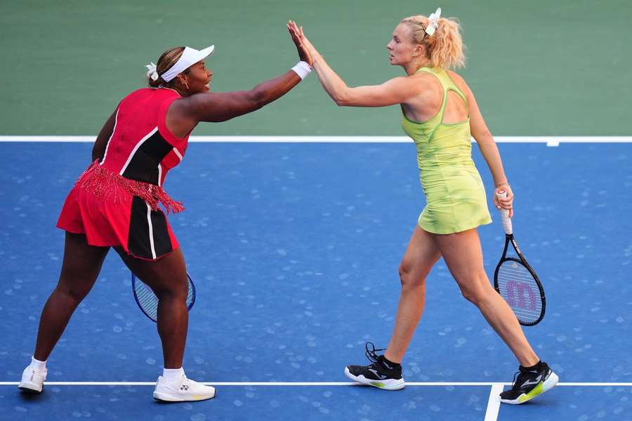Siniaková s Townsendovou jsou ve čtvrtfinále US Open. Siniaková s Townsendovou jsou ve čtvrtfinále US Open.