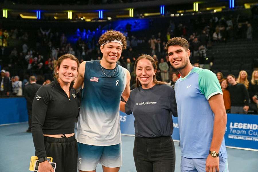 Emma Navarrová, Ben Shelton, Jessica Pegulaová a Carlos Alcaraz.