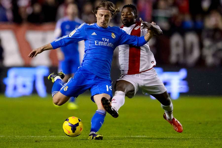 Lass Bangoura y Luka Modric, en un partido de 2013.