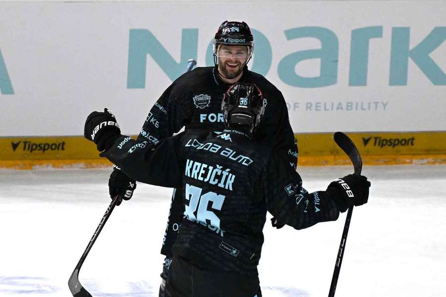 Aaron Irving vyrovnal extraligový rekord v počtu vstřelených branek mezi obránci.