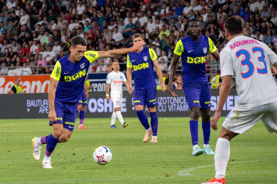 VIDEO! FCSB câștigă Supercupa României! Radunovic, salvatorul lui Charalambous VIDEO! FCSB câștigă Supercupa României! Radunovic, salvatorul lui Charalambous