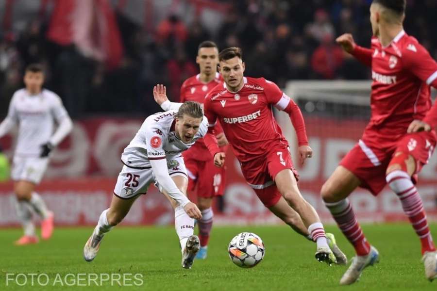 Dennis Politic în derby-ul cu Rapid