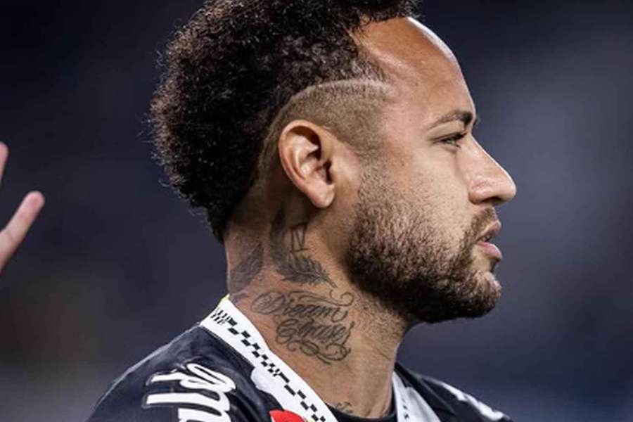 Neymar je spojován s návratem do Evropy Neymar je spojován s návratem do Evropy