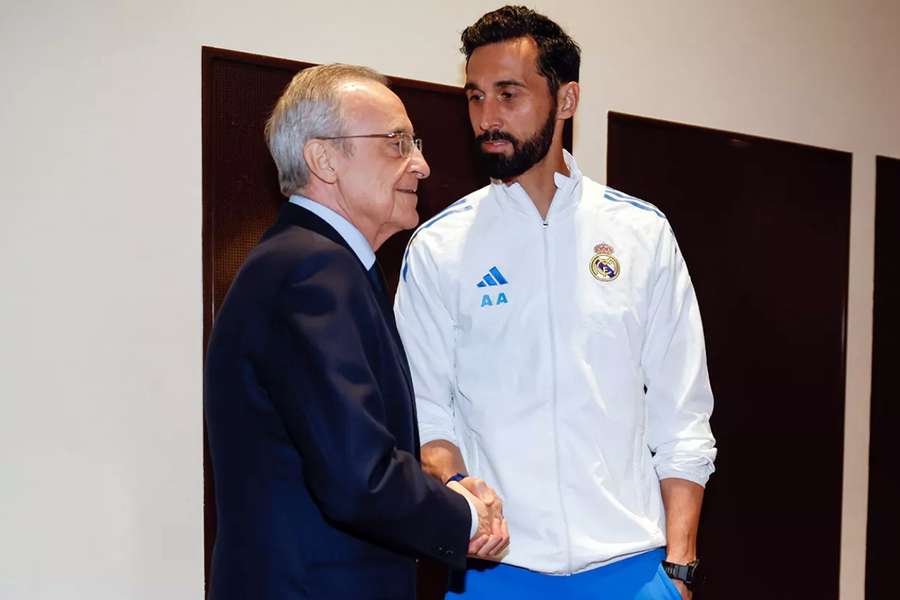 Florentino Pérez, junto a Álvaro Arbeloa
