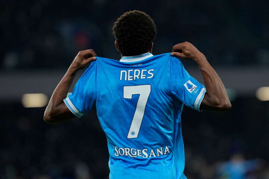 David Neres recolocou Napoli no caminho das vitórias David Neres recolocou Napoli no caminho das vitórias