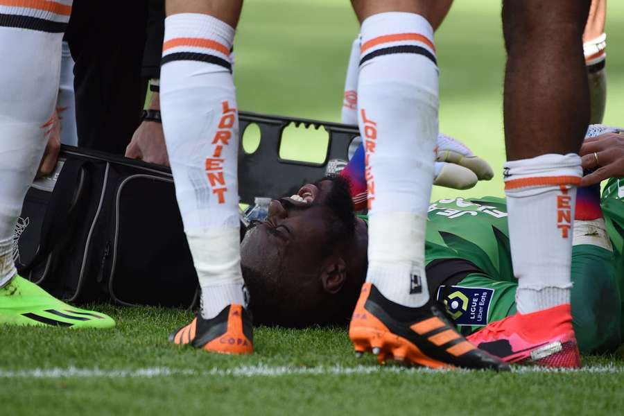 Yvon Mvogo raakte geblesseerd in de wedstrijd tegen PSG en komt niet in actie op het WK