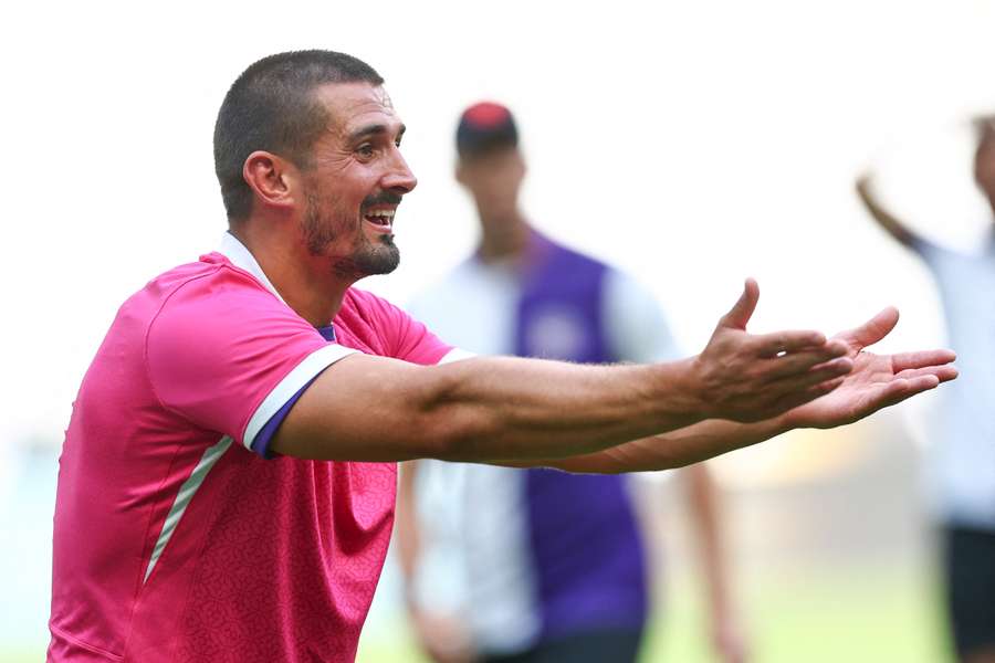 Thomas Ramos. Thomas Ramos.