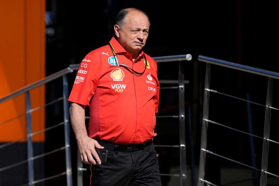 Ferrari verlängert mit Teamchef Fred Vasseur.