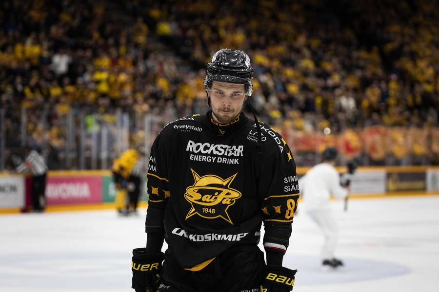 Henri Nikkanen scored three in SaiPa's win