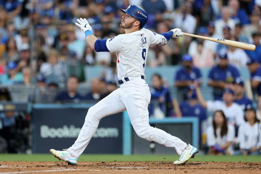 Gavin Lux hitting a home run for the Los Angeles Dodgers