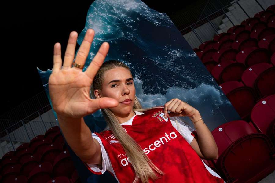 Ásdís Halldórsdóttir com as cores do SC Braga