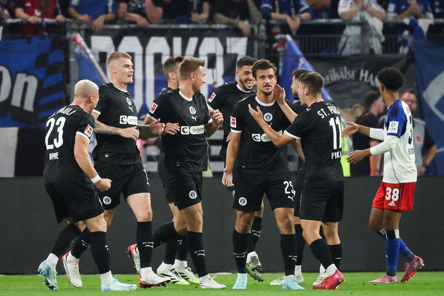 St. Pauli jubelt im Stadtderby