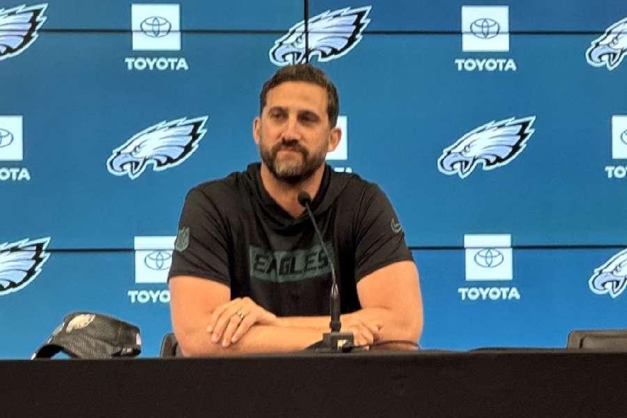 Técnico dos Eagles, Nick Sirianni, durante entrevista coletiva na Arena Corinthians