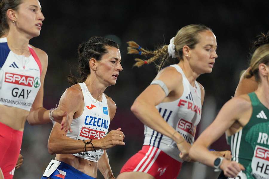 Sasínek Mäki (druhá zleva) byla na 1500 m sedmá. Sasínek Mäki (druhá zleva) byla na 1500 m sedmá.