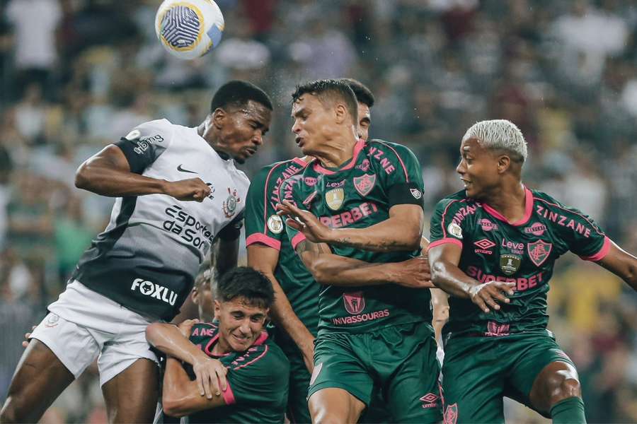 Flu e Timão não saíram do nulo no Maracanã