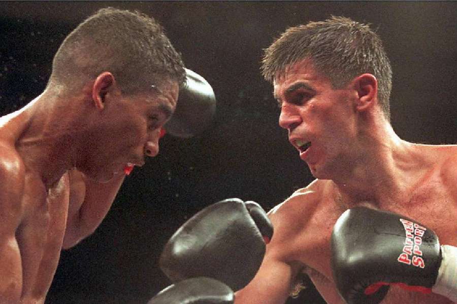 1997: anul în care Mihai Leu (dreapta - 27 de ani) devenea campion mondial la categoria semimijlocie, după victoria în fața lui Santiago Samaniego