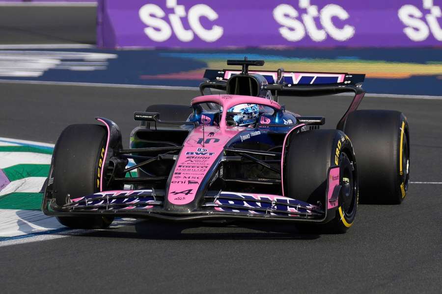 Pierre Gasly byl nejrychlejší v prvním tréninku v Saúdské Arábii.