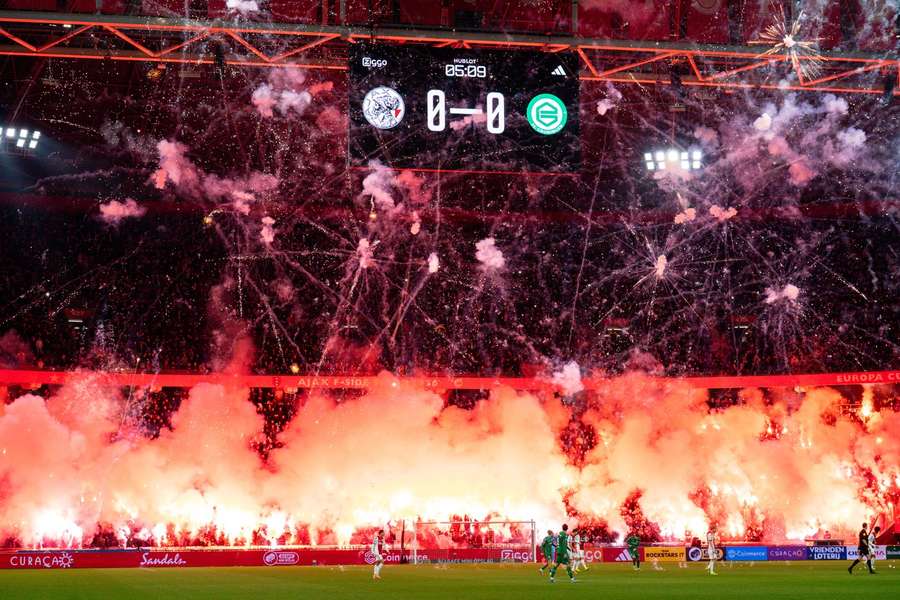 The fireworks set off by the F-Side against FC Groningenon