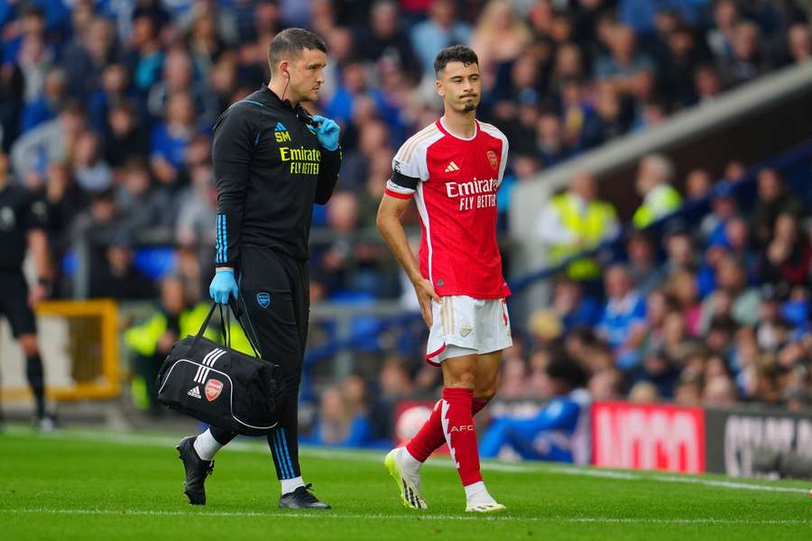 Martinelli saiu por lesão no primeiro tempo