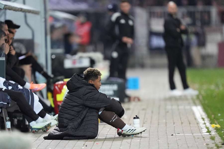St. Paulis Joel Fujita nach seiner Auswechslung beim 0:3 gegen die TSG Hoffenheim