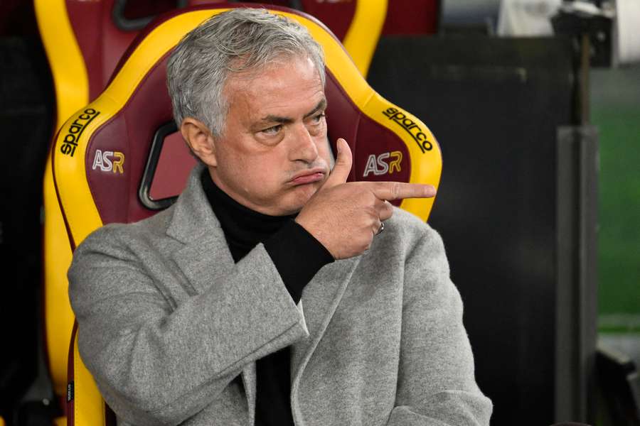 Mourinho dá prioridade para o acordo que estabeleceu com a Roma