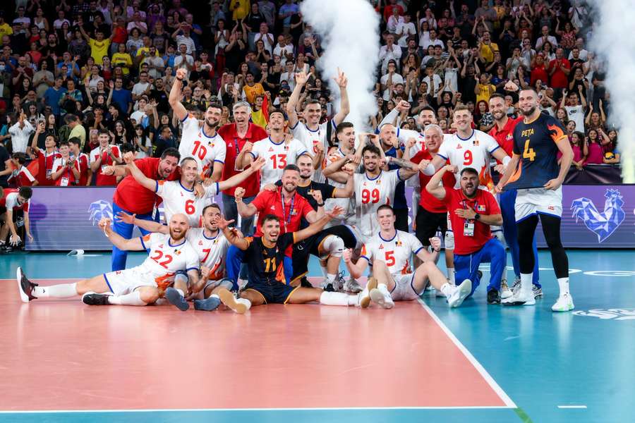 Victorie! România este în sferturile Europeanului de volei masculin Victorie! România este în sferturile Europeanului de volei masculin