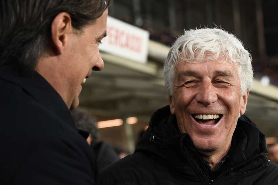 Gian Piero Gasperini e Simone Inzaghi si salutano prima di Atalanta-Inter