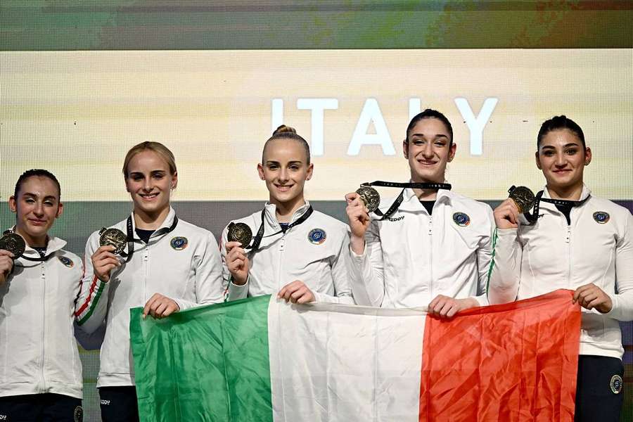 Les Italiennes après leur sacre.