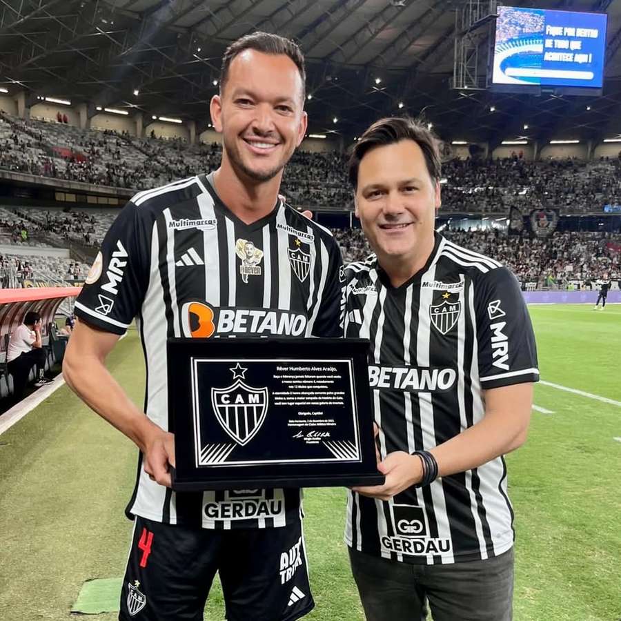 Fabio Mello geriu carreira de Réver desde o início Fabio Mello geriu carreira de Réver desde o início