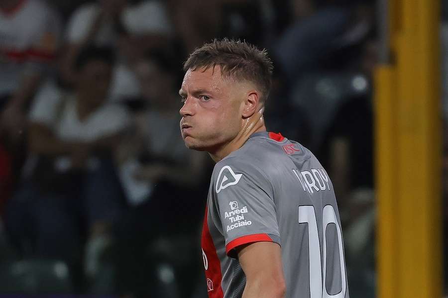 Jamie Vardy set to sign for West Ham? Premier League legend considers shock move Jamie Vardy set to sign for West Ham? Premier League legend considers shock move