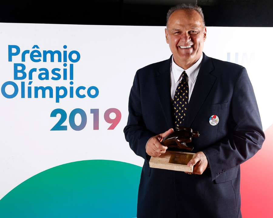 Basquete brasileiro se despede de uma lenda