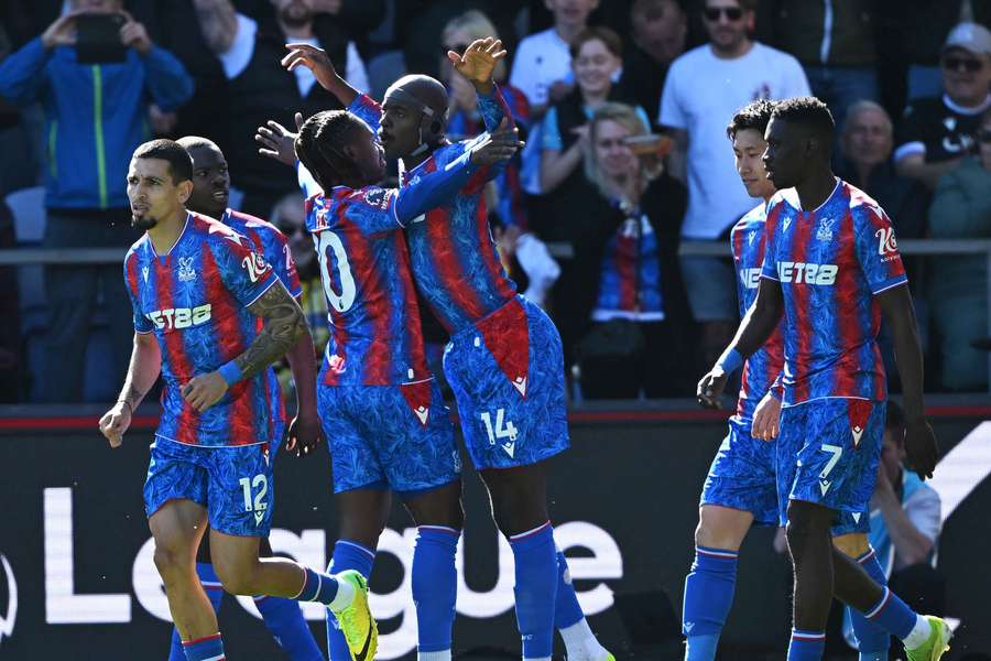Eze dio dos asistencias al Palace contra el Brighton